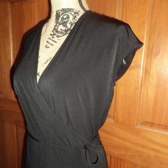 Dress - Picture 3 of 6